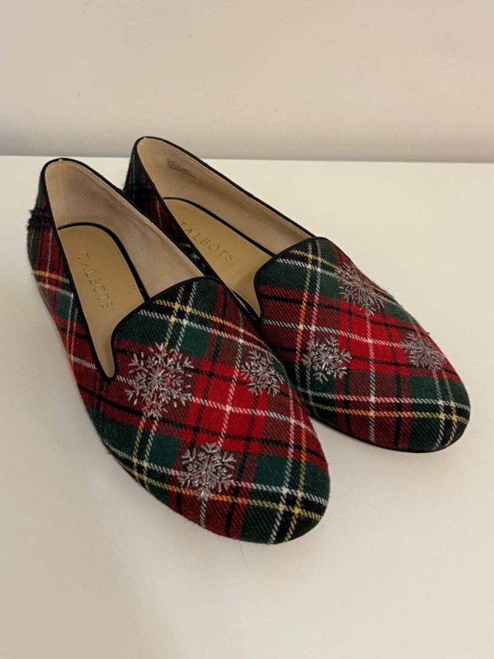 Talbots - Ryan Tartan Plaid Snowflake Loafers Christmas Flats - Women's 8.5M
